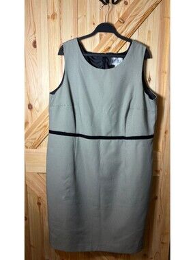 Julian Taylor Women's Plus Size 22W Sleeveless Sheath Dress with Matching Coat